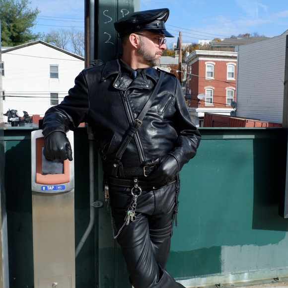 Meet your Posher, Nate - Picture 1 of 3